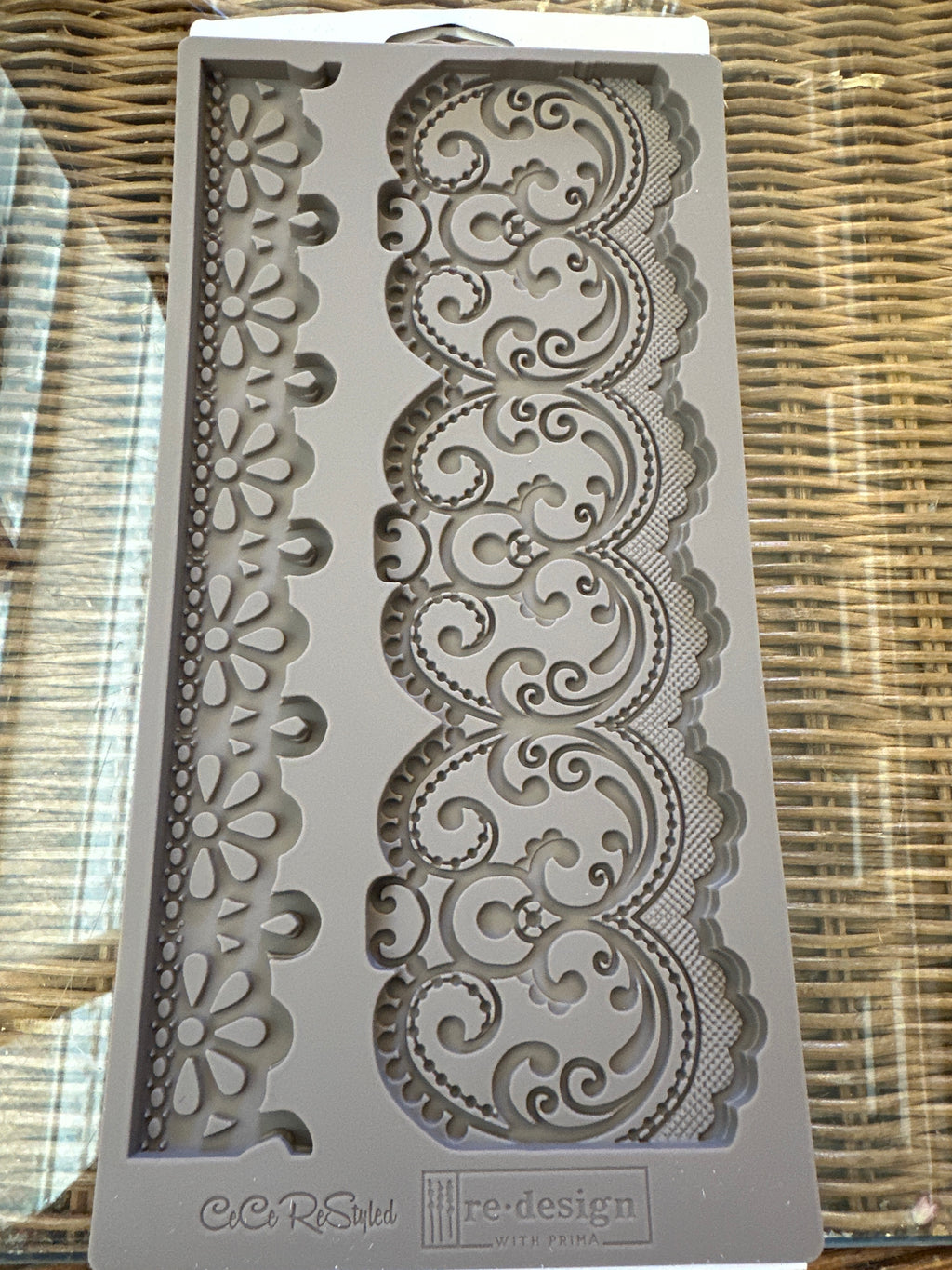 Decor mould
