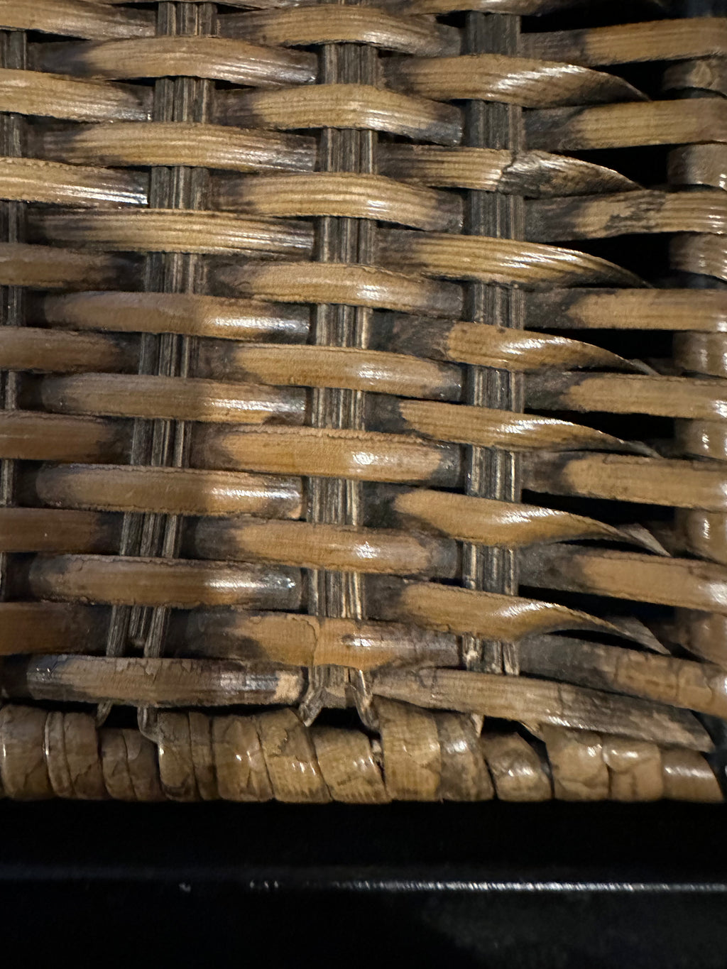 Wicker stand trunk